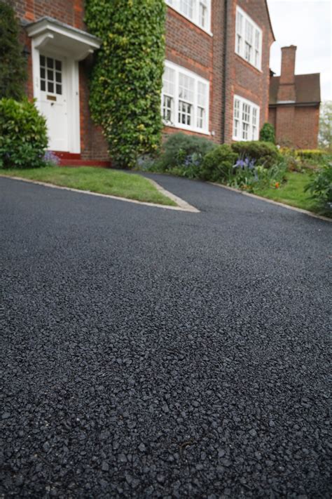 Sealcoating: The Best Protection Your Driveway Will Ever Get