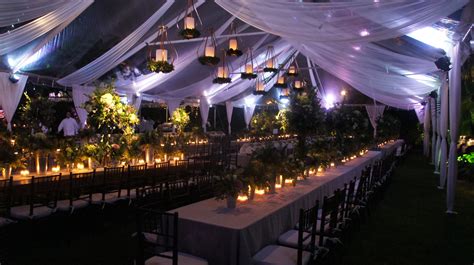 Night dinner in tent | Wedding tent lighting, Party tent lighting, Tent decorations