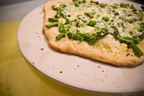 Asparagus, Asiago and Fontina Cheese Pizza (With images) | Fontina ...