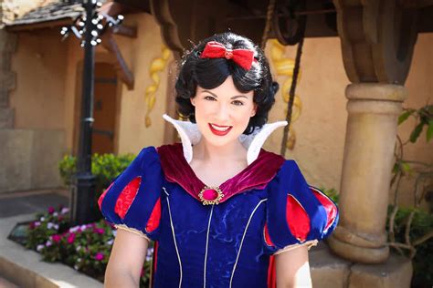 Here's How to Meet all the Disney Princesses at Epcot