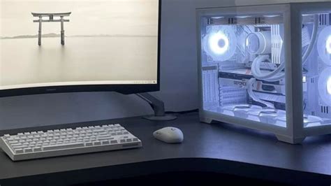 This is the cleanest white PC build and gaming setup ever