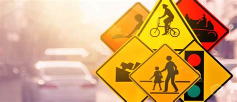 Road Safety Measures & Traffic Signs in Pakistan | Zameen Blog