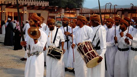 All About the Arab Cultural Norms & Customs in the Country of UAE