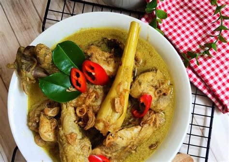 Resep Opor Ayam Ala Semarang oleh Bunda Pashalenko - Cookpad