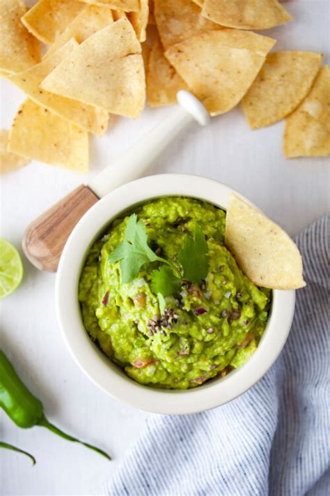 The BEST Authentic Guacamole Recipe | The Novice Chef