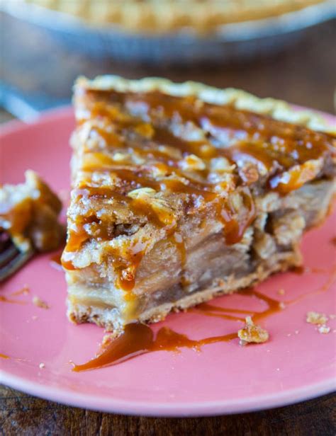 Caramel Apple Crumble Pie Recipe - Averie Cooks