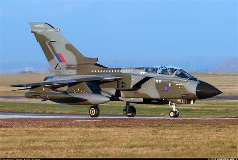 Panavia Tornado GR4 - UK - Air Force | Aviation Photo #5374475 | Airliners.net