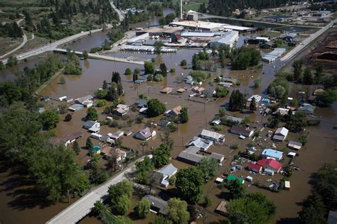 Dozens rescued from flooding in Grand Forks, B.C.; officials warn of ...