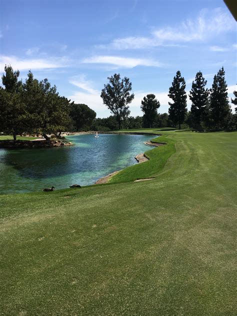 Red Hill Country Club - Rancho Cucamonga, CA, United States | Swing By Swing