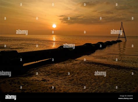 Hunstanton Beach, Norfolk.. Sunset Stock Photo - Alamy