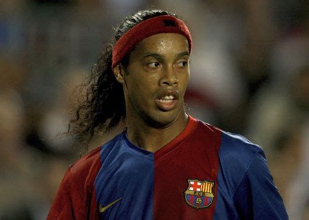 Ronaldinho to cut hair