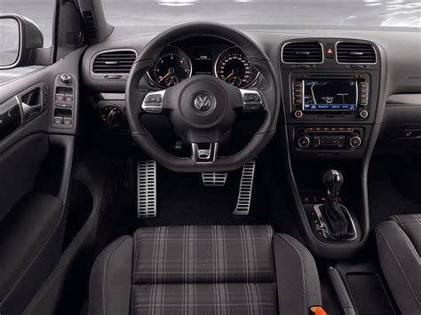 Super Cars: 2010 Volkswagen Golf GTD