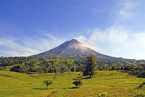 Arenal Volcano, Costa Rica - Globetrender