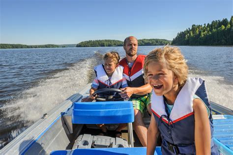 Boating Fun: 6 Fun Ideas For Boating With Kids - Almac Trailers