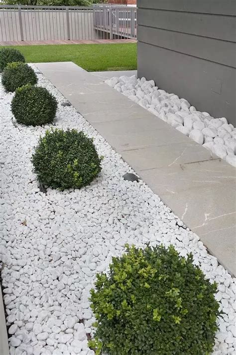 30 Awesome Front Yard White Rock Landscaping Ideas | Decor Home Ideas ...