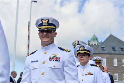 DVIDS - Images - U.S. Naval War College Graduation Ceremony [Image 3 of 23]