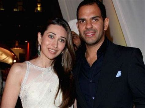 Karisma Kapoor | Hubby | Sanjay Kapur | Back Out | Divorce - Filmibeat