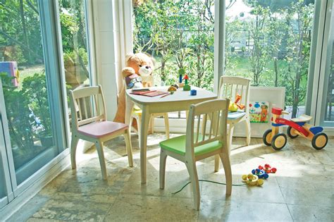 Junior table and Chairs set | Pintoy WeLove | Flickr