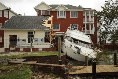 Photos: Hurricane Florence leaves damage, destruction as it moves ...