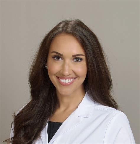 Our Team - Dr. Jennifer Miller, DC — MVMT Health