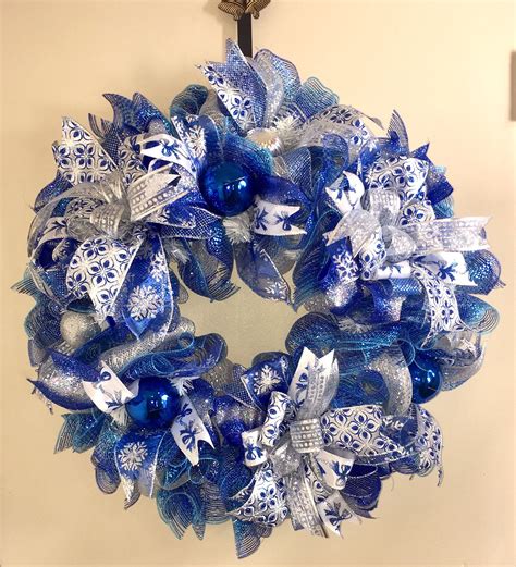 Christmas wreath silver and blue | Wreaths, Christmas wreaths, Hanukkah wreath