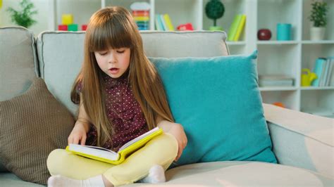 Free photo: Little Girl Reading - Bear, Child, Girl - Free Download - Jooinn