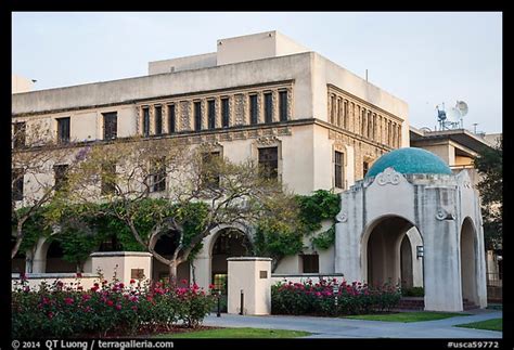 Picture/Photo: Ornate building and arch on Caltech campus. Pasadena, Los Angeles, California, USA