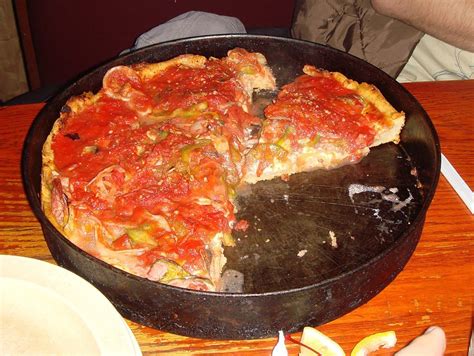 6 Famous Chicago Pizza Places You Need to Visit - The Clare