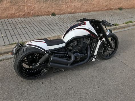 V-rod VRSCDX Night Rod Special Ciclon Redline - Fiber Bull Motorcycles