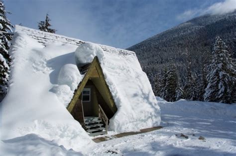 Nakusp Hot Springs, Chalets & Campground | Travel British Columbia