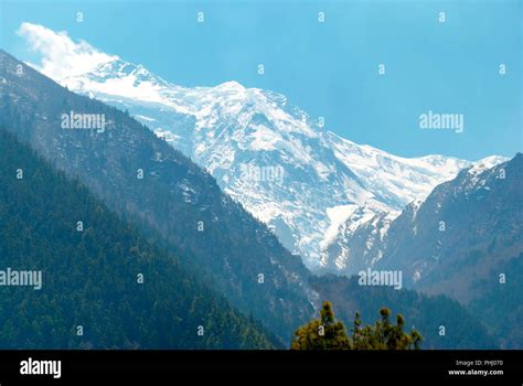 High Tibetan mountains in snow Stock Photo - Alamy