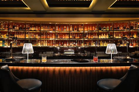 Manhattan Bar - Architizer