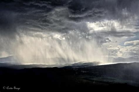 Nuages de pluie | Clouds, Nature, Natural landmarks