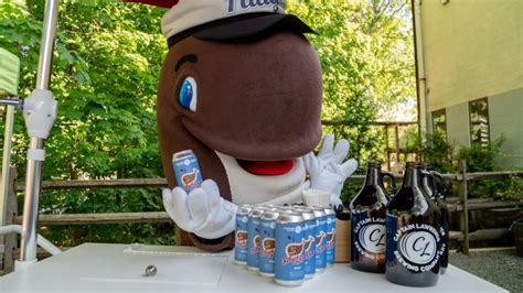 Celebrate Father’s Day With Fudgie The Whale (And Fudgie The Beer’s Re-Release)! | PopIcon.life