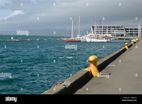 Wellington harbour hi-res stock photography and images - Alamy