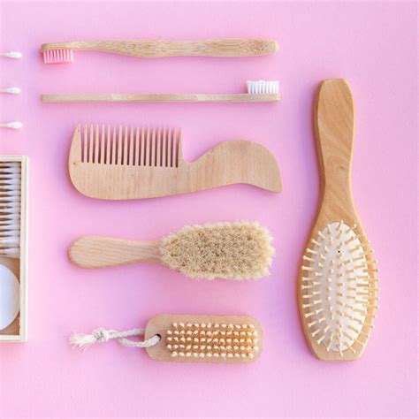 3 Best Travel Hair Brush | Our Top 3 Picks