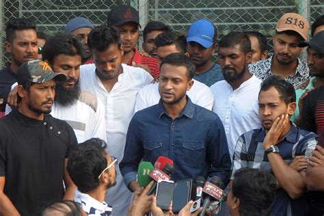 Protesting Bangladesh cricketers call off strike, set to tour India as ...