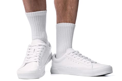 How To Wear White Socks With White Shoes • Ready Sleek