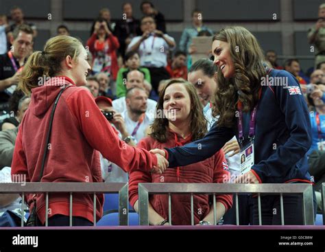 Great britains jennifer pinches left meets the duchess of cambridge hi-res stock photography and ...