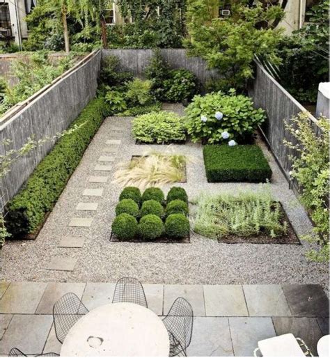 Hardscaping 101: Pea Gravel - Gardenista