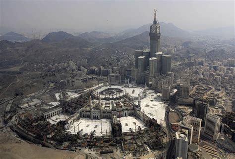 107 dead in crane collapse at Mecca mosque - LA Times