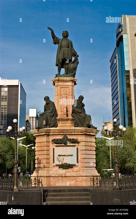 The Columbus statue in Mexico City, Mexico Stock Photo - Alamy