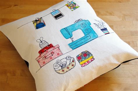 Invisible Zipper Pillow Cover Tutorial - WeAllSew