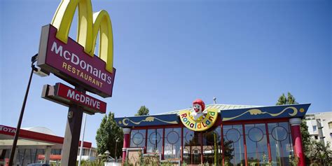 McDonald's New Design Hopes To Boost Sales - Delish.com