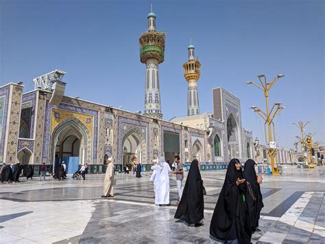 In pictures: How Iran's mosques have shaped its cities | Middle East Eye