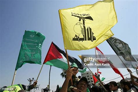 Hamas Flag Photos and Premium High Res Pictures - Getty Images