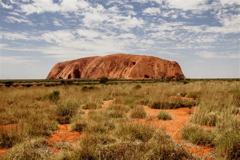 Uluru, Uluru-Kata Tjuta National park, Northern Territory, Australia ...