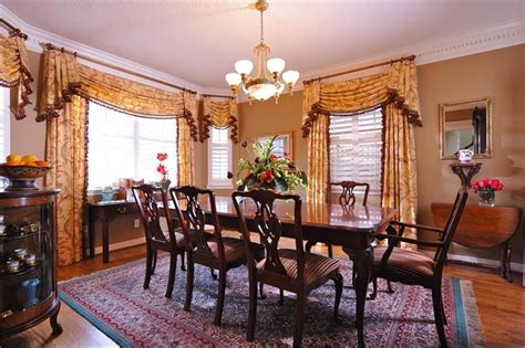 Queen Anne Period Colonial Dining Room, Traditional Dining Room, Traditional Interior ...