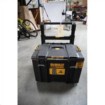 DeWalt Rolling Tool Chest With Tools | Property Room