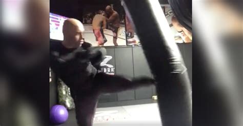 VIDEO | Joe Rogan training, smashes the heavy bag | BJPenn.com